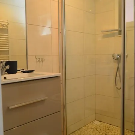 Chalet Three Bedroom Chalet, 75m² *