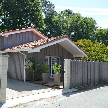 Chalet Three Bedroom Chalet, 75m² *